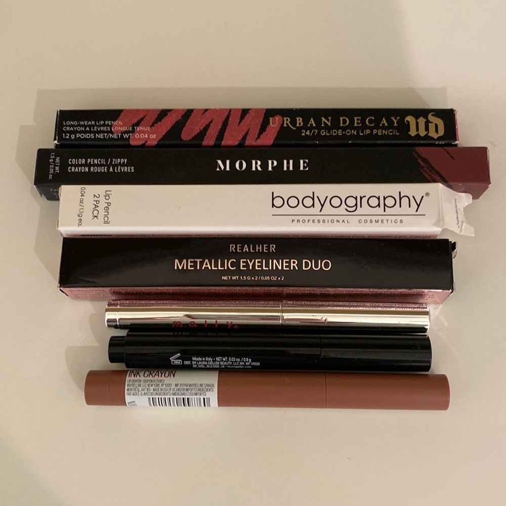 Lip & eye bundle. Some have been swatched but are all new.  Try out new colors!